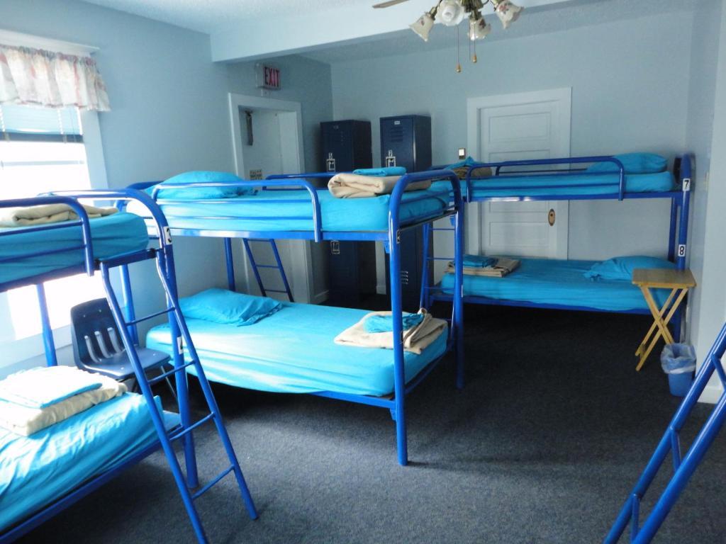 Hostelling International Regina Pokoj fotografie
